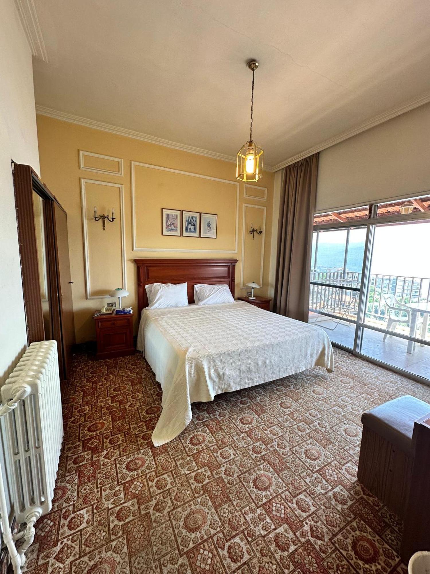 Отель Le Crillon Броумана Экстерьер фото